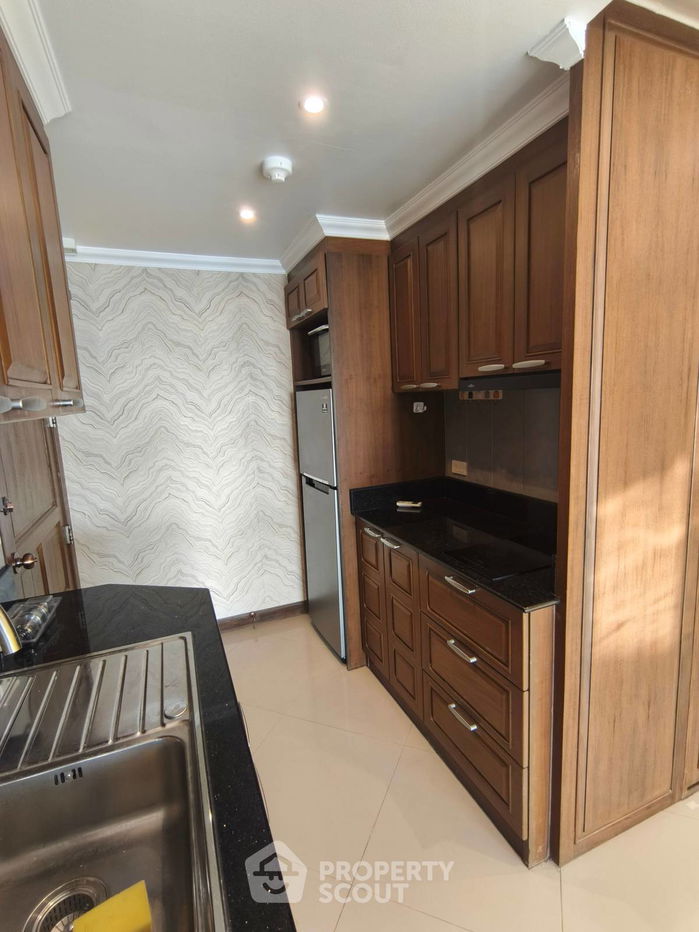 picture Studio Condo at Jomtien Plaza Condotel close to Jomtien Beach (ID 2462657) - 5/28