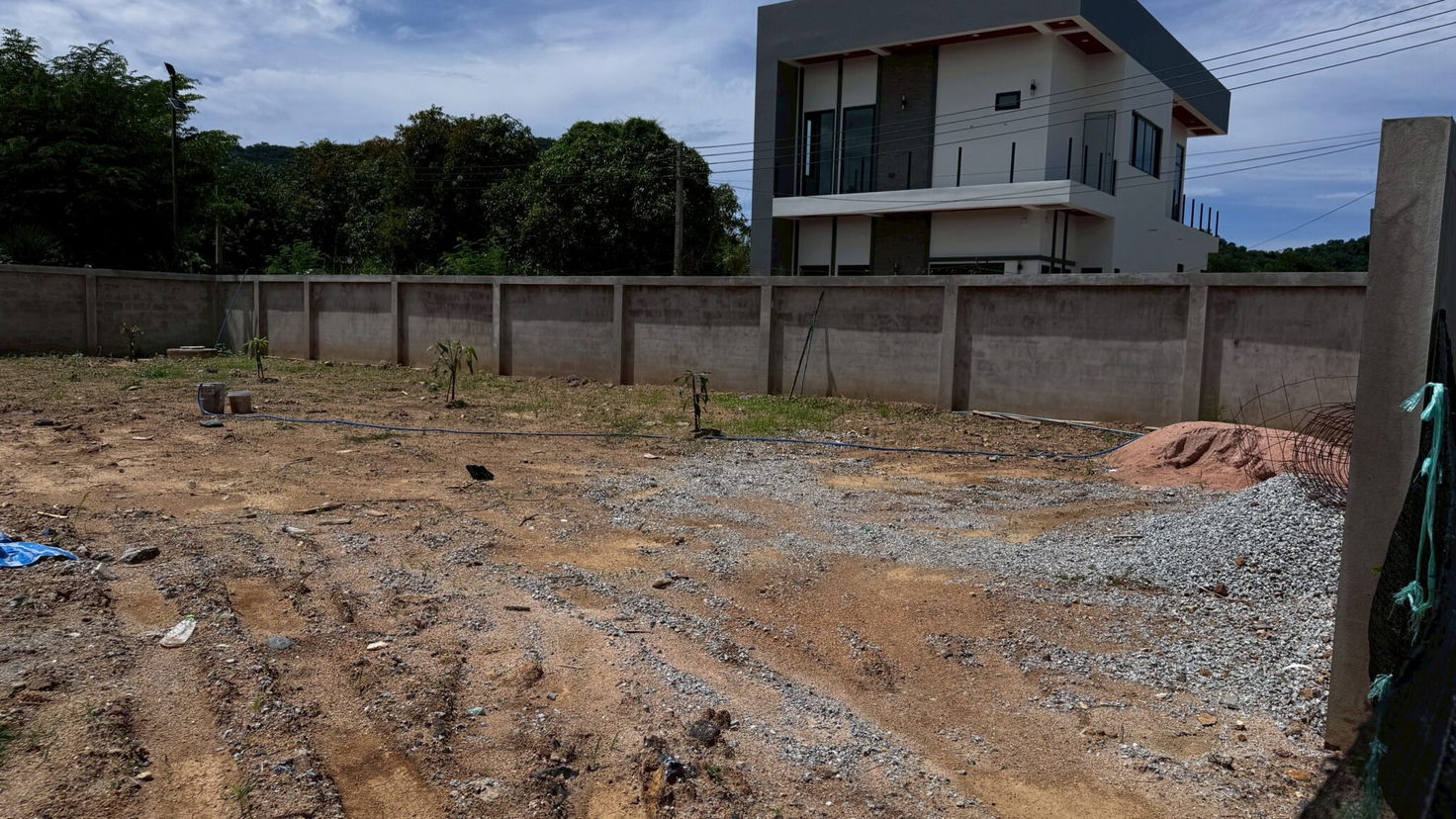 รูป ขายที่ดิน – เหมาะสำหรับสร้างพูลวิลล่า บางเสร่ - รูปที่ 1/4