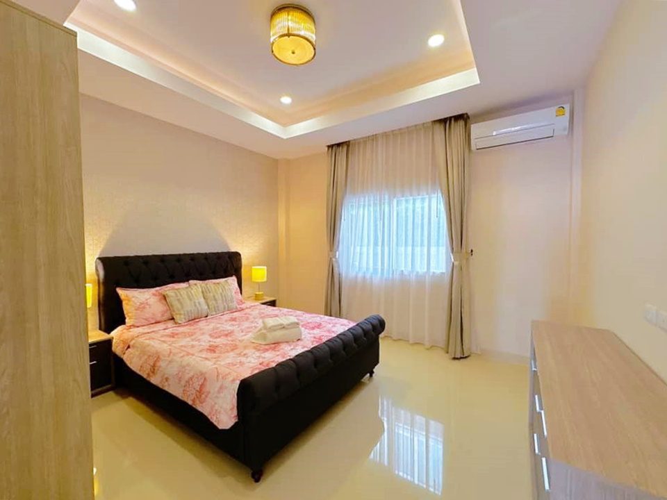 picture 4 Bedrooms Pool villa for Sale in Huay Yai - 9/17