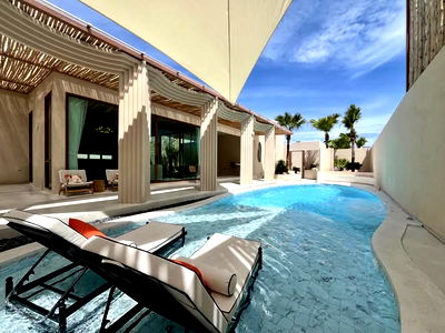 บ้านเดี่ยว ถนนจอมเทียนสาย 1 : Luxury 9-Bedroom Pool Villa for Sale in Jomtien