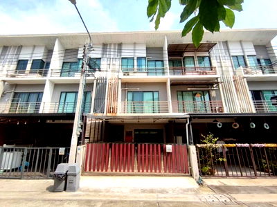 ทาวน์โฮม ม.สยาม : 🔥 ถูกสุดในโครงการ! ทาวน์โฮม 3 ชั้น J Grand สาทร–กัลปพฤกษ์ เงียบสงบ เป็นส่วนตัว