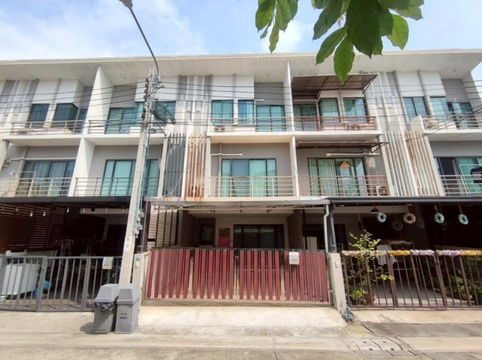 🔥 ถูกสุดในโครงการ! ทาวน์โฮม 3 ชั้น J Grand สาทร–กัลปพฤกษ์ เงียบสงบ เป็นส่วนตัว