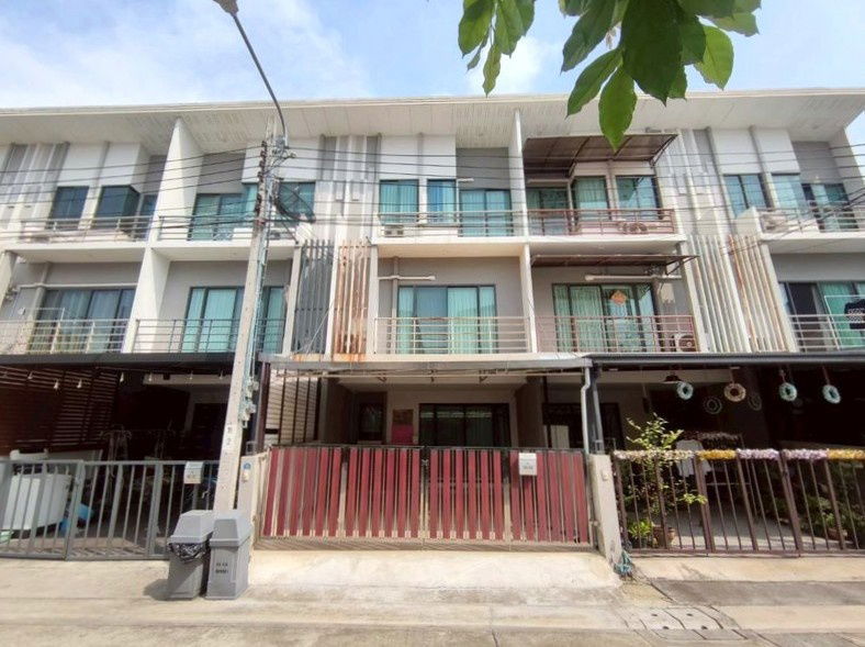 รูป 🔥 ถูกสุดในโครงการ! ทาวน์โฮม 3 ชั้น J Grand สาทร–กัลปพฤกษ์ เงียบสงบ เป็นส่วนตัว - รูปที่ 1/13