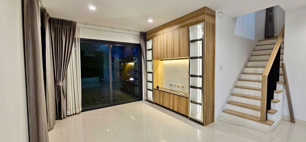 รูป ขายบ้านแฝด 2 ชั้น Britania Srinakarin ทำเลศักยภาพ ใกล้วัดหนามแดง สมุทรปราการ  ใกล้ BTS ศรีด่าน และเมกะบางนา - รูปที่ 5/19