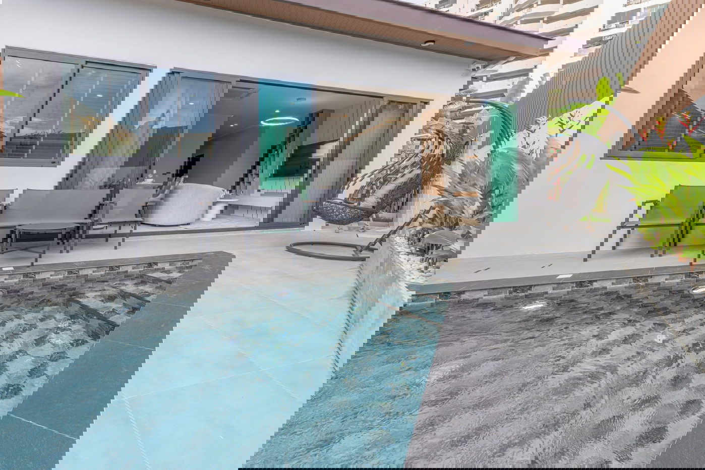 รูป บ้านเดี่ยวสุดหรูพร้อมสระว่ายน้ำส่วนตัวในพัทยา - รูปที่ 2/9