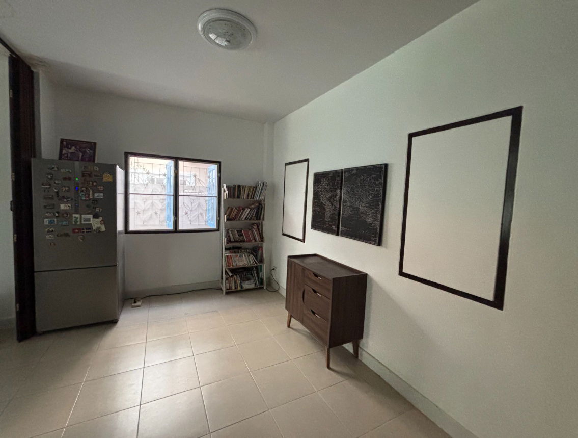 รูป ขายบ้านบุรีรมย์ เทพารักษ์ - สุวรรณภูมิ ใกล้ทางด่วนกาญจนาภิเษกบางนา-พระราม 2 บ้านแฝด(กำแพงไม่ติดกัน) - รูปที่ 6/10