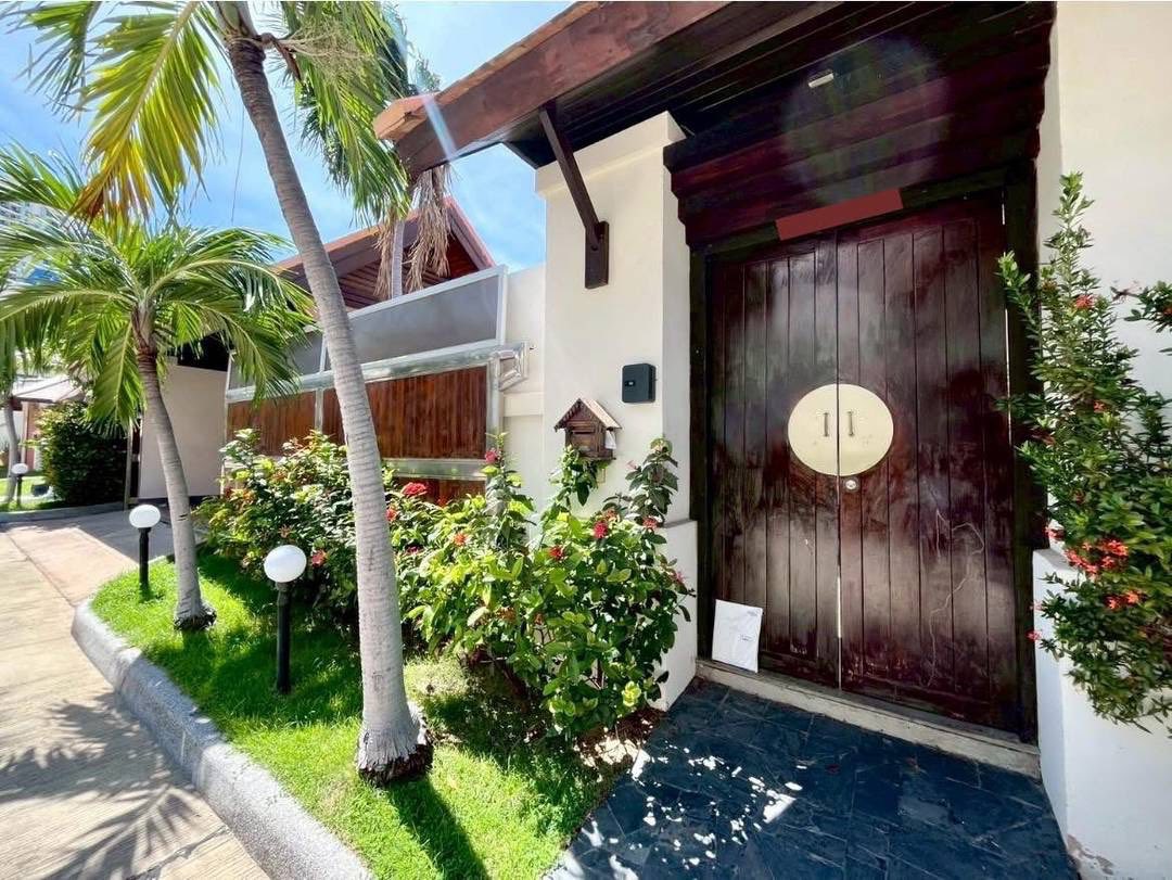 picture Thai-Bali Style Pool Villa for Sale – Thappraya - 1/15