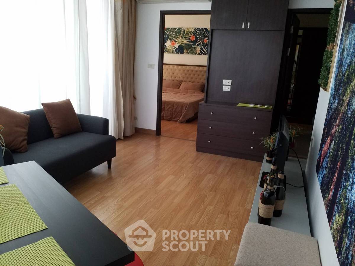 picture 2-BR Condo at Le Luk Condominium near BTS Phra Khanong (ID 888952) - 4/17