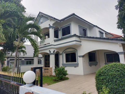 House in East Pattaya 4 Bedrooms for Sale