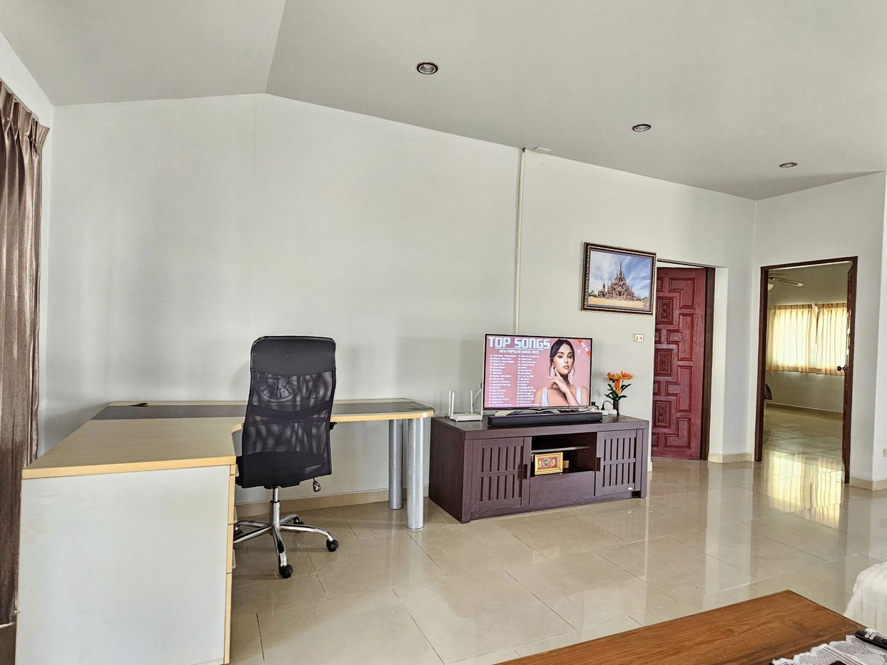 รูป วิลล่าพูล 3 ห้องนอนให้เช่าในพัทยาตะวันออก - รูปที่ 10/18