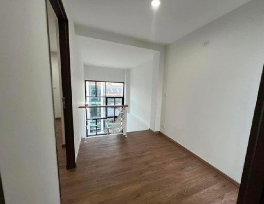 รูป อาคารสำนักงาน 4 ชั้น โครงการเดอะเบส ซอยกิ่งแก้ว 19 - รูปที่ 11/16