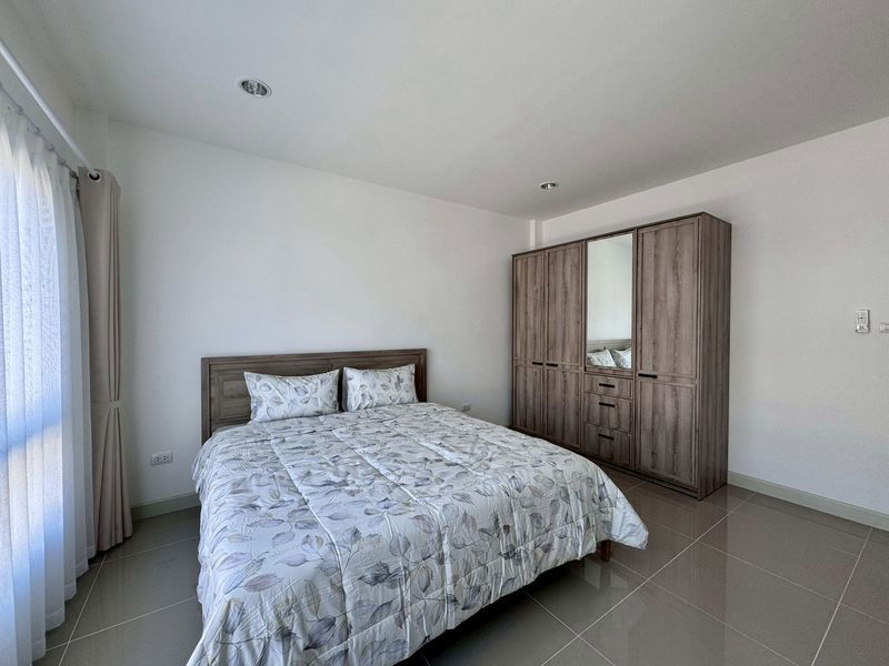 picture For Rent Townhouse Zensiri 3 Bedrooms 3 Bathrooms - 8/20