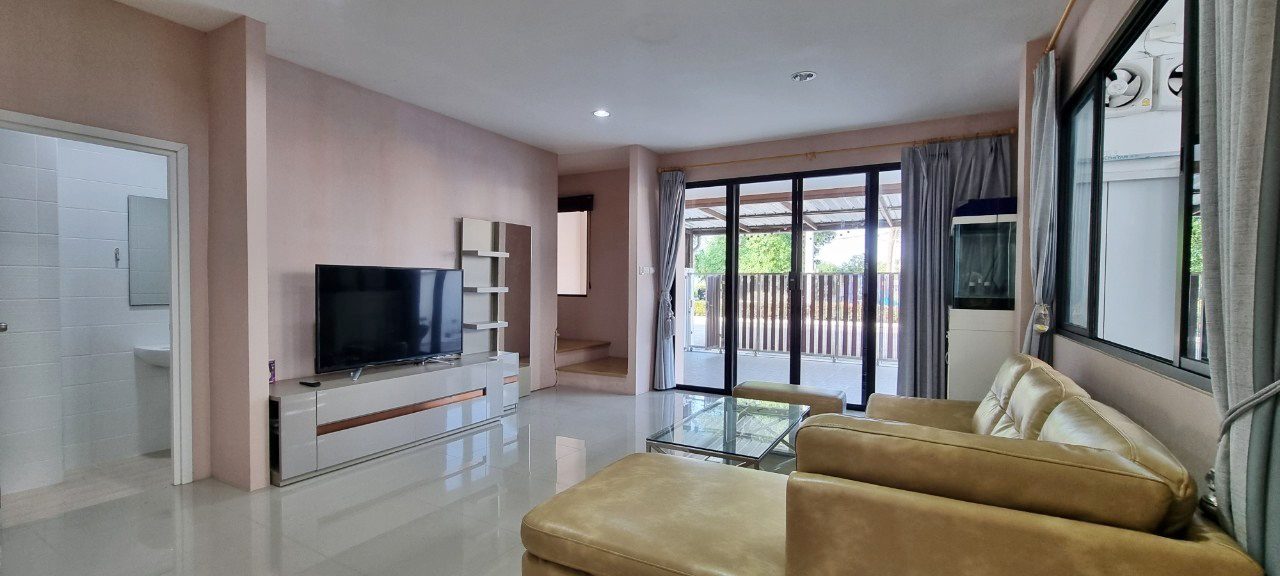 picture 2-Storey House in East Pattaya for Sale - 2/20