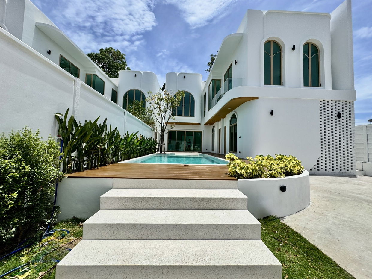 รูป Luxury 5-Bedroom Pool Villa for Sale in Jomtien, Pattaya - รูปที่ 4/7