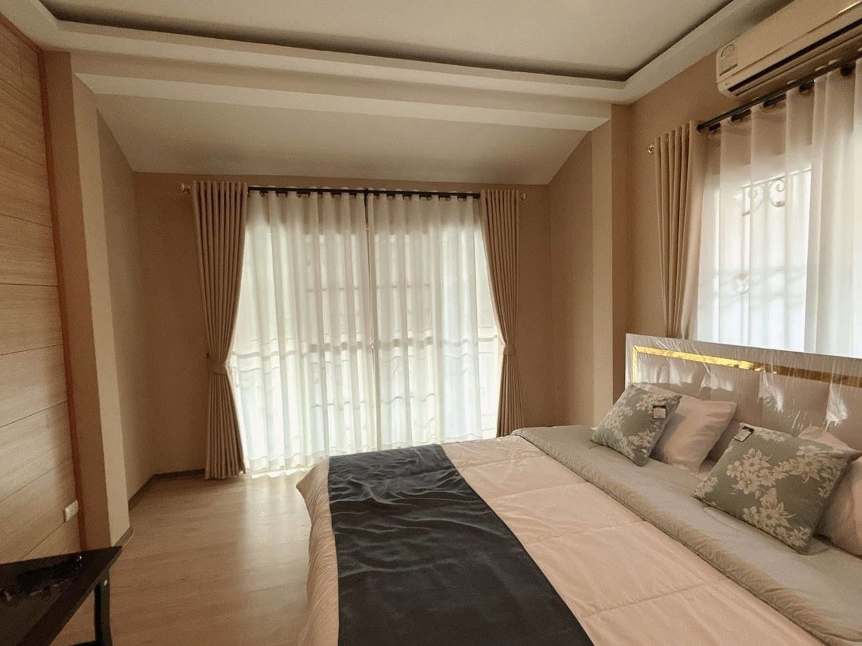 picture Pool Villa for Sale – Chaiyapruek, Pattaya - 11/16