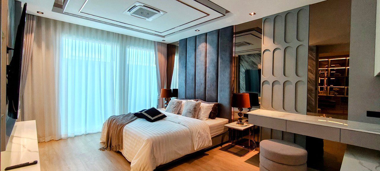 รูป ขายพูลวิลล่า 4 ห้องนอน สไตล์โมเดิร์น ในห้วยใหญ่ - รูปที่ 10/25