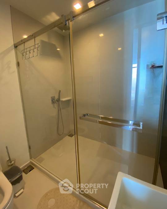 picture 1-BR Condo at The Room Bts Wongwianyai near BTS Wongwian Yai (ID 2461041) - 8/9