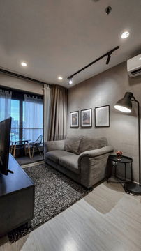 @Condorental condo for rent IDEO Mobi Sukhumvit Eastgate