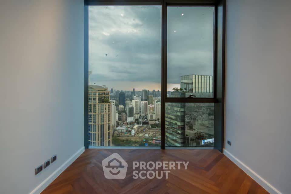 รูป คอนโด 4-ห้องนอน ที่ มาร์ค สุขุมวิท 39 ใกล้ BTS พร้อมพงษ์ (ID 781698) - รูปที่ 3/17