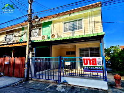 ทาวน์โฮม นิคมบางปู : ขายทาวน์เฮ้าส์ รีโนเวทแล้ว ม.พฤกษา 47 ศรีนครินทร์-หนามแเดง หลังริมโซนหน้าโตรงการ สภาพบ้านพร้อมอยู่ ใกล้ทางด่วน 5 นาที ใกล้รถไฟฟ้า BTS แพรกษา 15 นาที