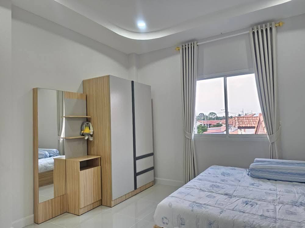 picture 2-Storey Townhome for Sale – Chai Phon Withee - 9/13