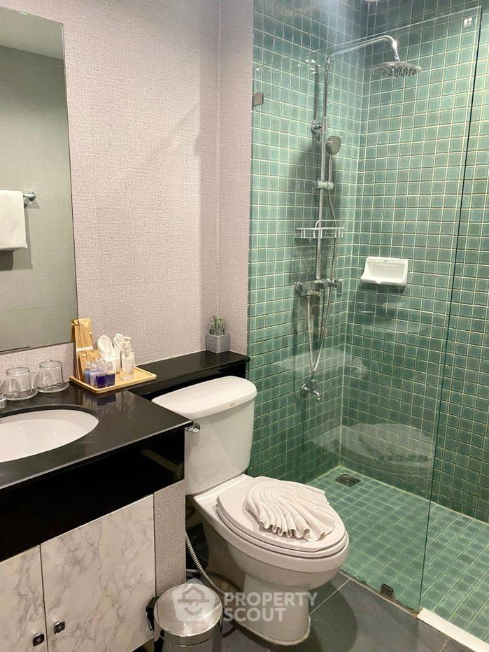 picture 3-BR Condo at Benviar Tonson Residence near BTS Ratchadamri (ID 568423) - 7/16