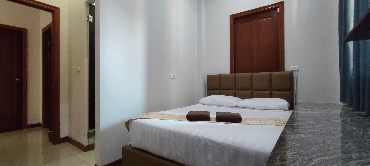 รูป วิลล่าพูล 4 ห้องนอน บางเสร่ - รูปที่ 12/21