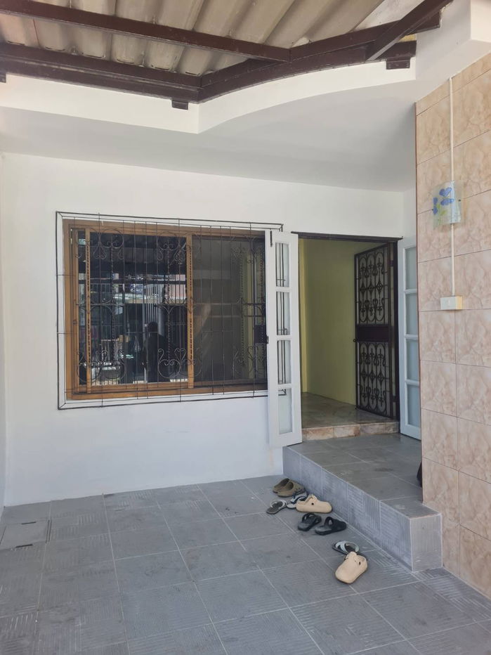 picture Selling below cost price, 3-storey townhouse, Thanyakarn Village, Watcharapol, 1.6 MB. - 2/28