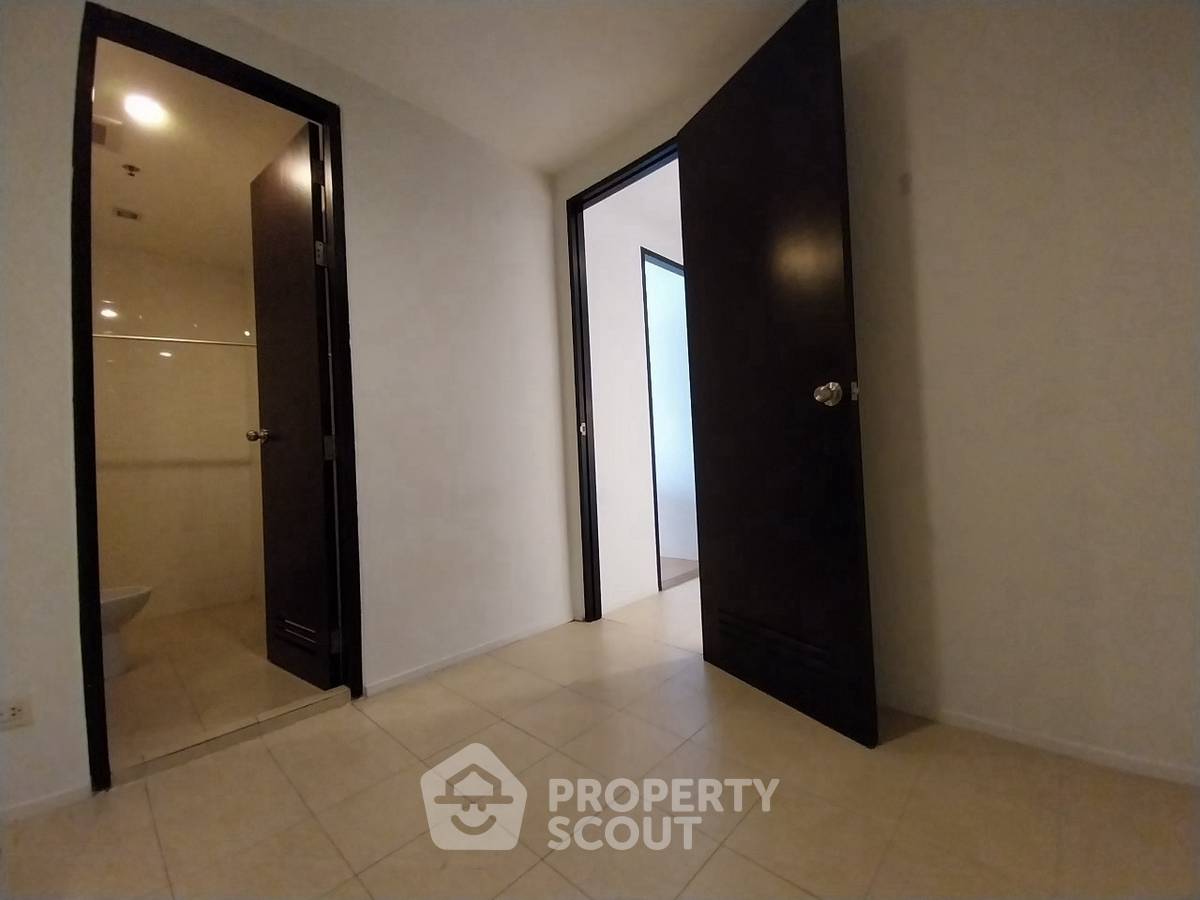 picture 3-BR Condo at The Madison near BTS Phrom Phong (ID 2458833) - 7/20