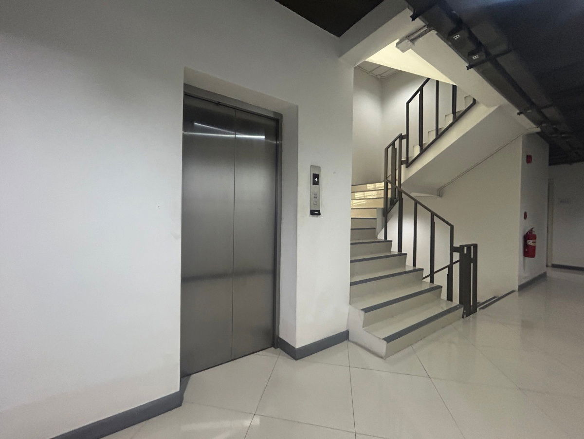 รูป JK 6418317 : เดอะ พอร์ท สุขสวัสดิ์ - รูปที่ 12/26