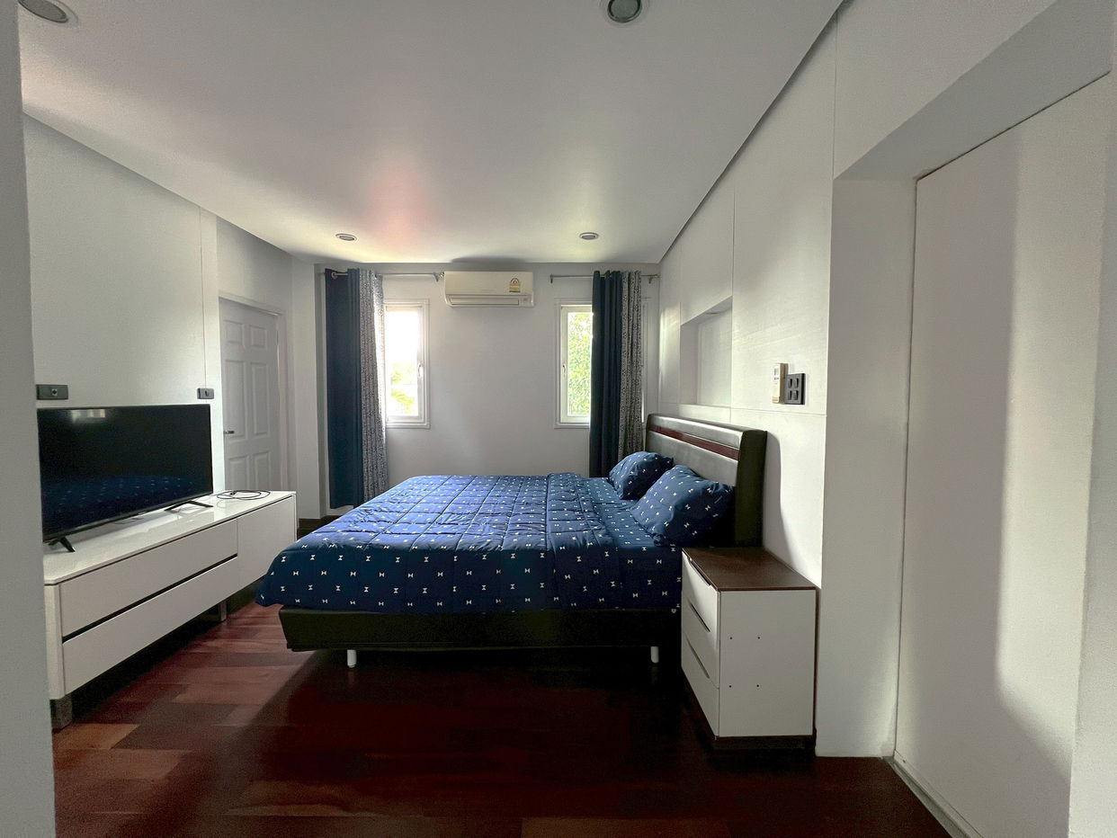 รูป วิลล่าหรู 6 ห้องนอนให้เช่าในทุ่งกลม-ตาลหมัน - รูปที่ 18/23