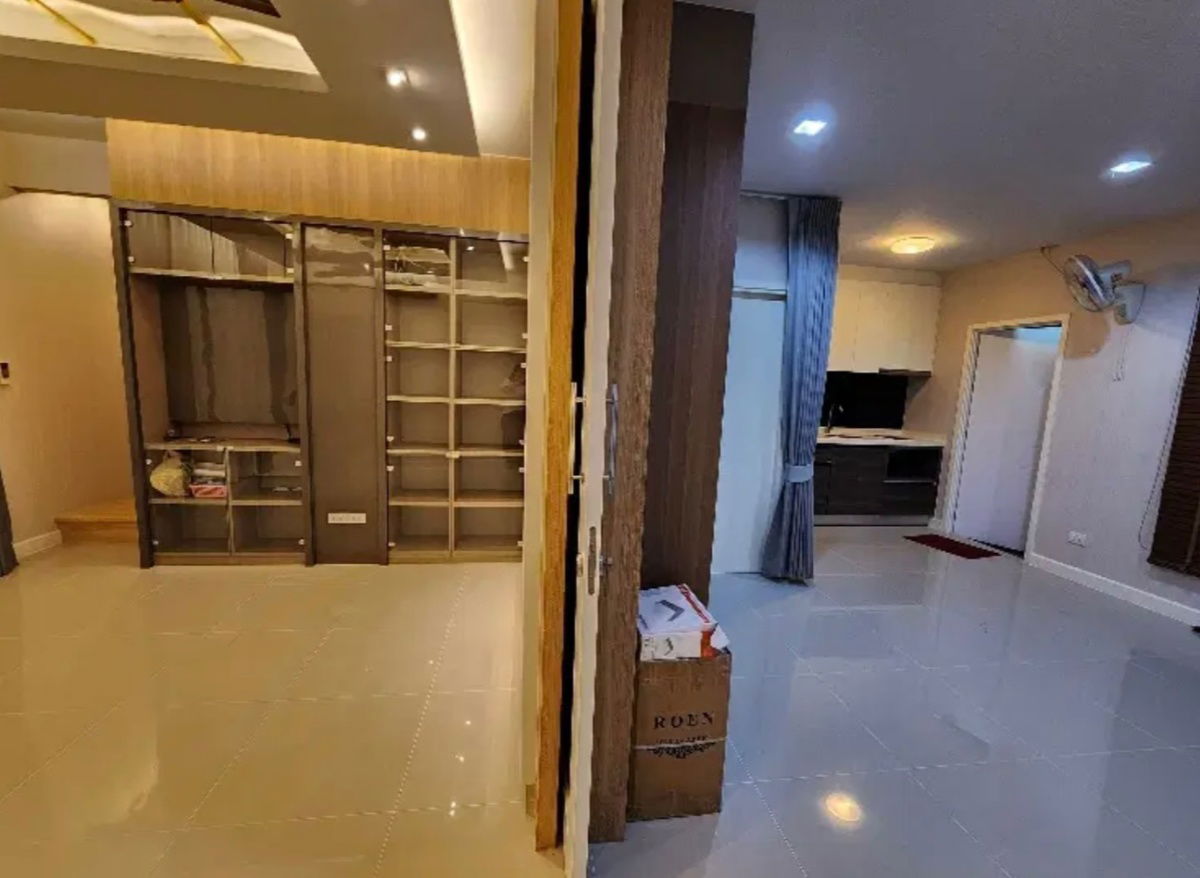 picture Townhouse for rent, 3 floors, Plex Bangna Village, beautiful, good location, near Mega Bangna shopping center. Interested, add Line @841qqlnr - 5/23