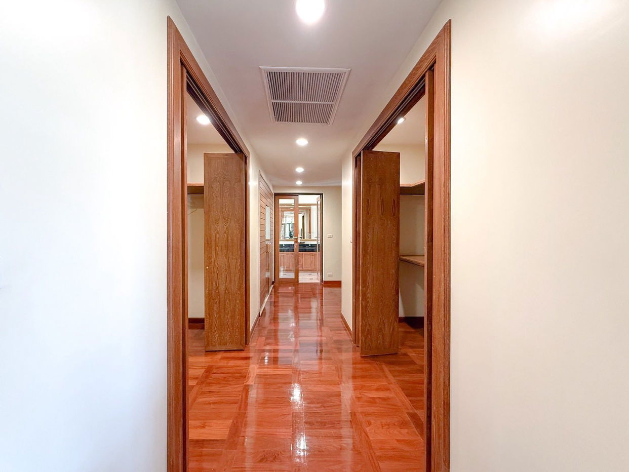 picture Luxury 5-Bedroom Pool Villa in Na Jomtien, Pattaya - 9/16