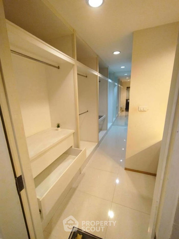 picture 2-BR Condo at The Waterford Diamond Tower Sukhumvit near BTS Phrom Phong (ID 2457192) - 10/14