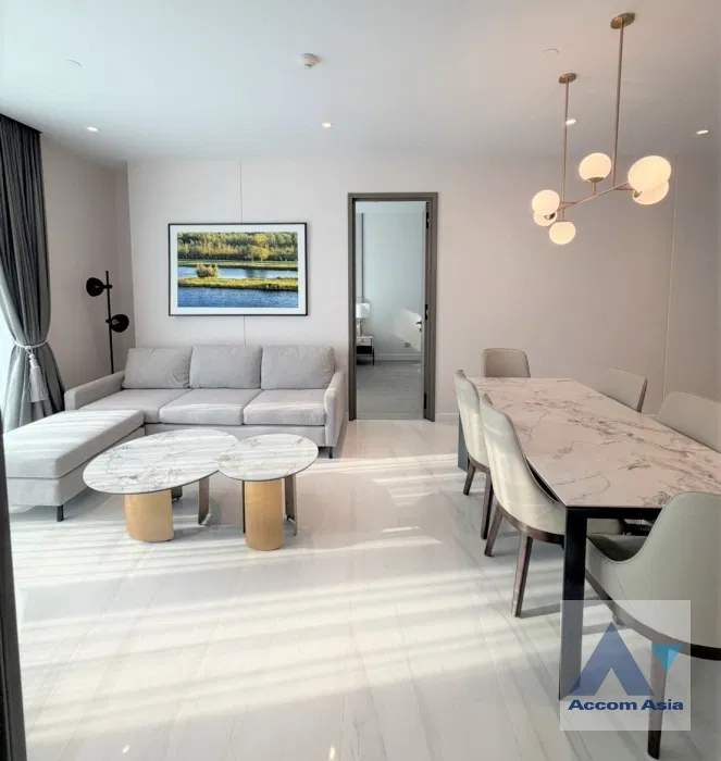 รูป 🔼🔽 AccomA 📩  Elegant condo with soft interior tones in Sathorn area (AA41296) - รูปที่ 1/13