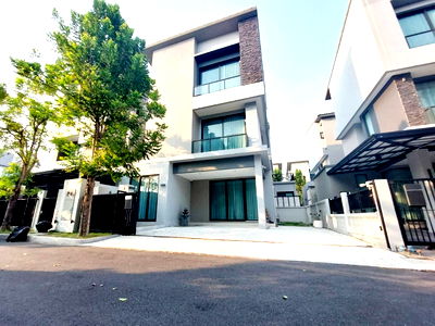 Home office for rent Yamjard Vichanusorn School : For rent, for rent, semi-detached house, Kaset-Nawamin, cheap price, interested, Line: @951qfbfi