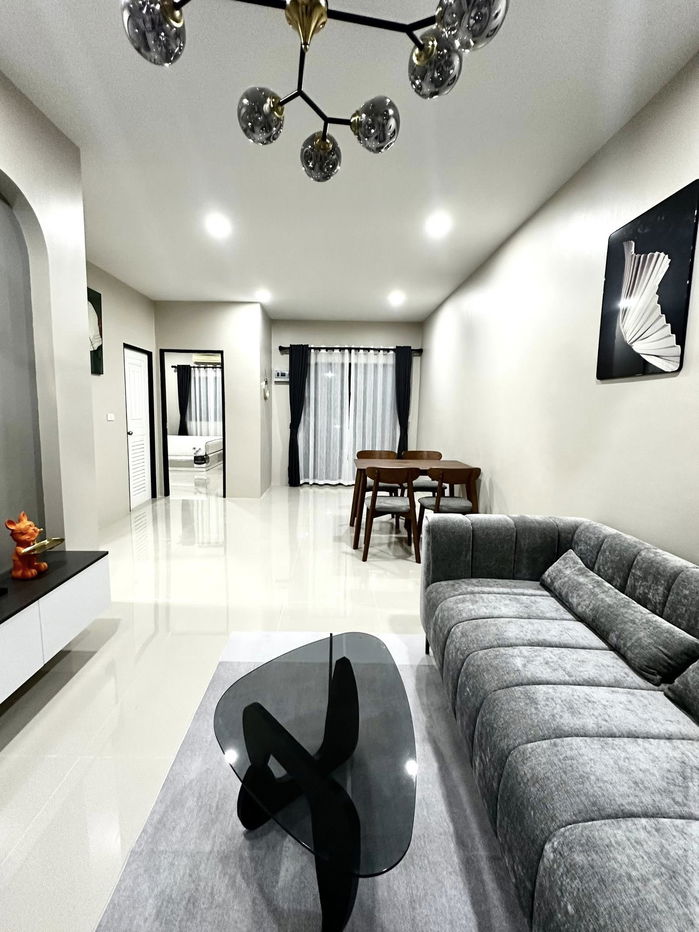 รูป Renovated 2-Bedroom Townhouse for Sale - รูปที่ 3/12
