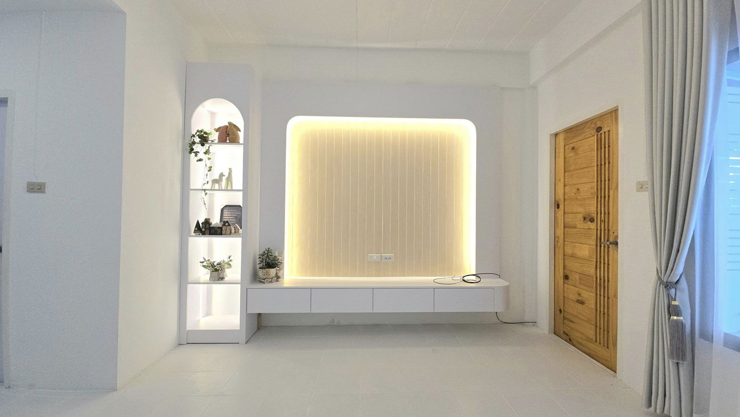 picture 2-Bedroom Townhouse for Sale in East Pattaya - 2/13