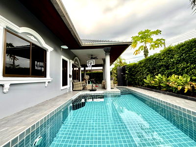 บ้านเดี่ยว ถนนจอมเทียนสาย 1 : ขายพูลวิลล่าในพัทยา
