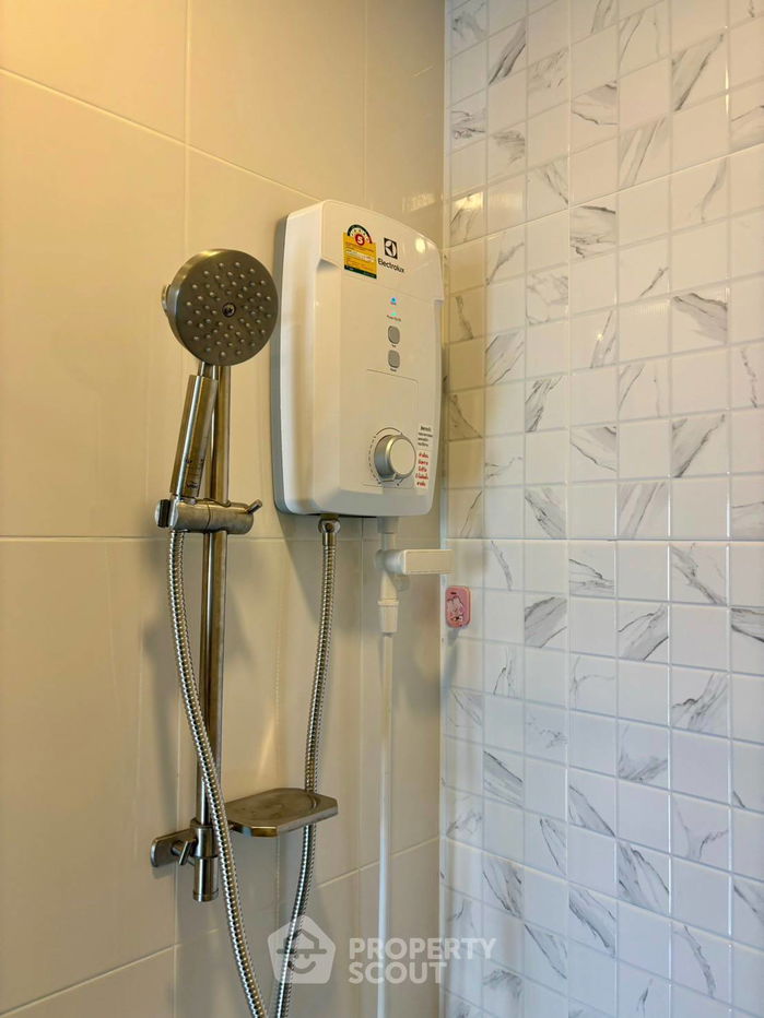 picture 1-BR Condo at Chewathai Pinklao near MRT Bang Yi Khan (ID 1795303) - 10/13