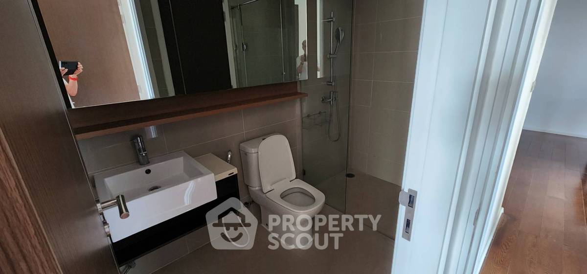 picture 2-BR Condo at 15 Sukhumvit Residences near BTS Nana (ID 2463743) - 6/8