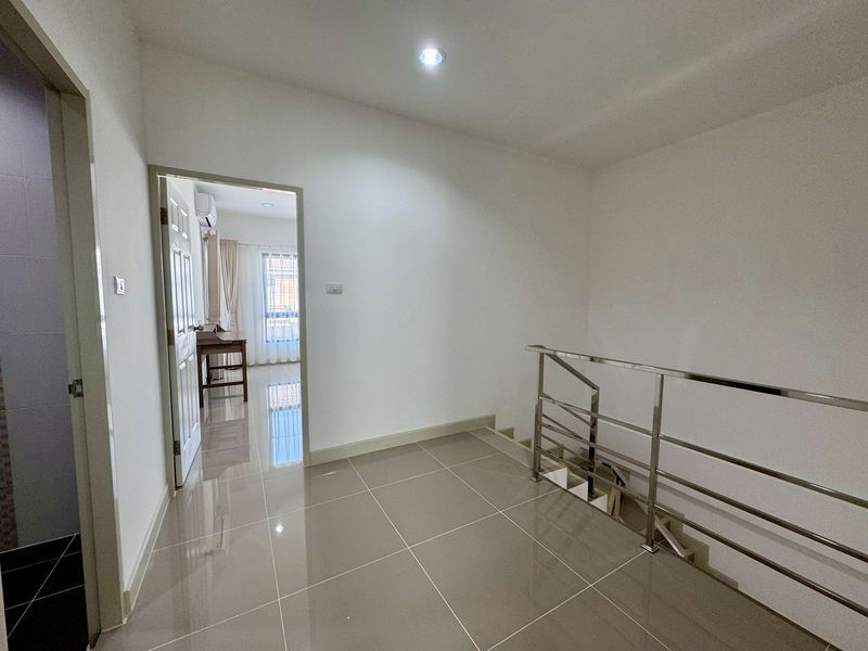 picture For Rent Townhouse Zensiri 3 Bedrooms 3 Bathrooms - 14/20