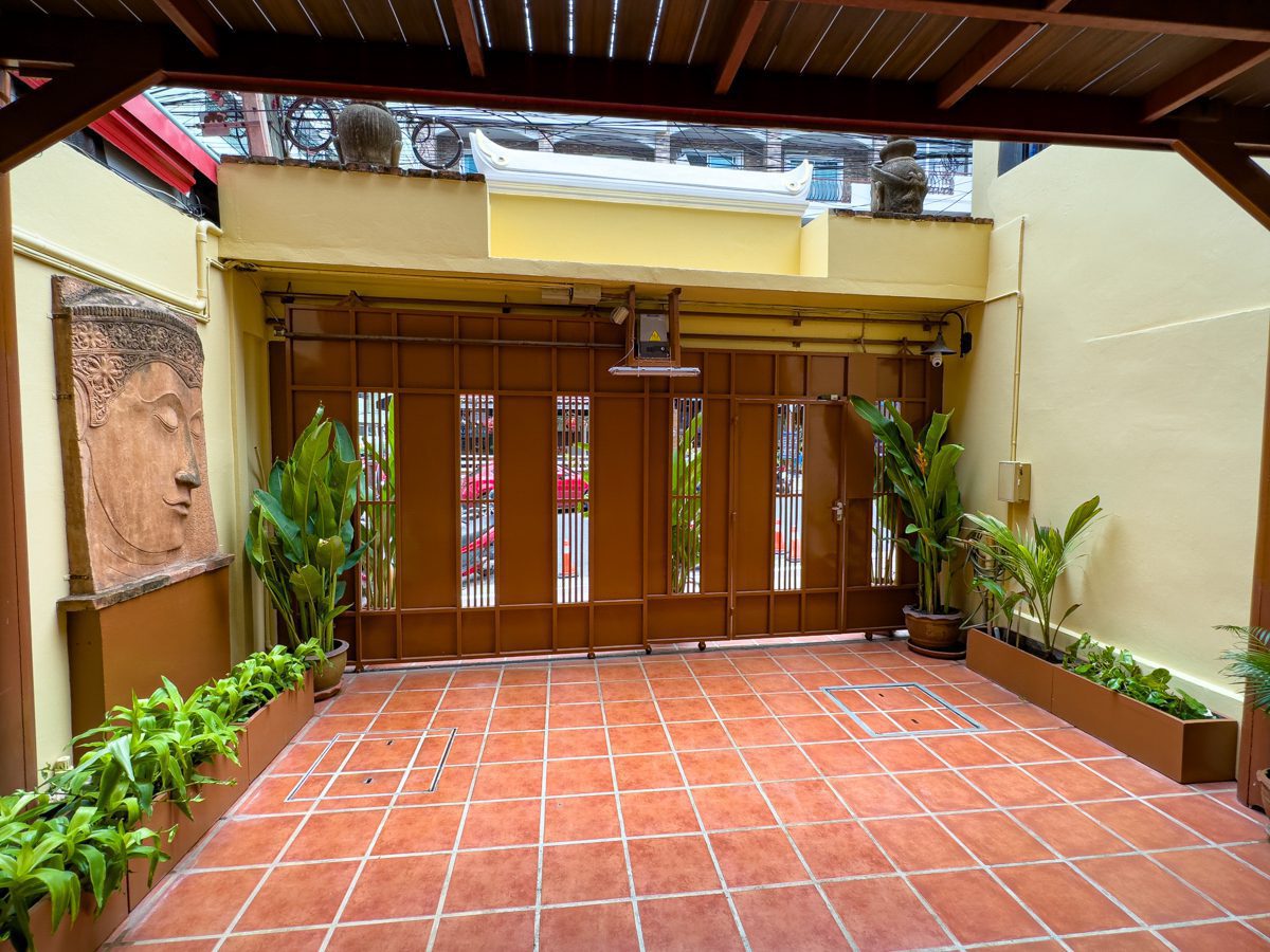 picture 5-Story House For Sale in Pratumnak - 10/12