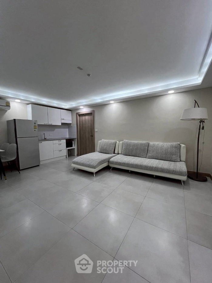 picture 1-BR Condo at Siam Oriental Tropical Garden close to Phratamnak (ID 2463281) - 7/11