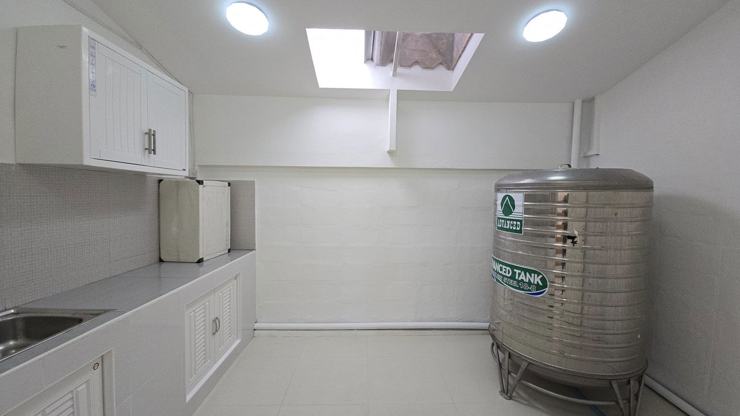 picture 2-Bedroom Townhouse for Sale in East Pattaya - 5/13