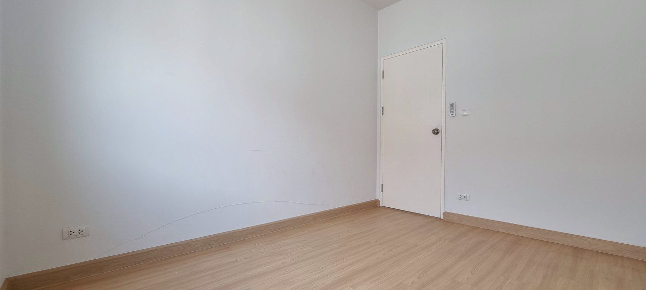 picture 2-Storey House for Sale in East Pattaya - 8/9