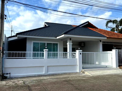บ้านเดี่ยว หนองปรือ ชลบุรี : 3-Bedroom House Available in Thung Klom - Tan Man