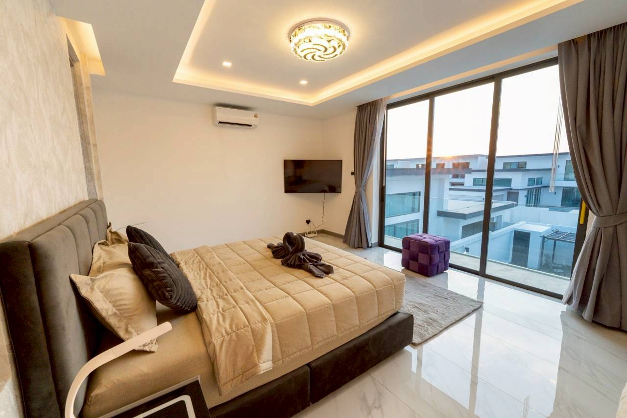 รูป วิลล่าหรู 3 ห้องนอนพร้อมสระว่ายน้ำให้เช่า – ชากนอก พัทยาตะวันออก - รูปที่ 15/19