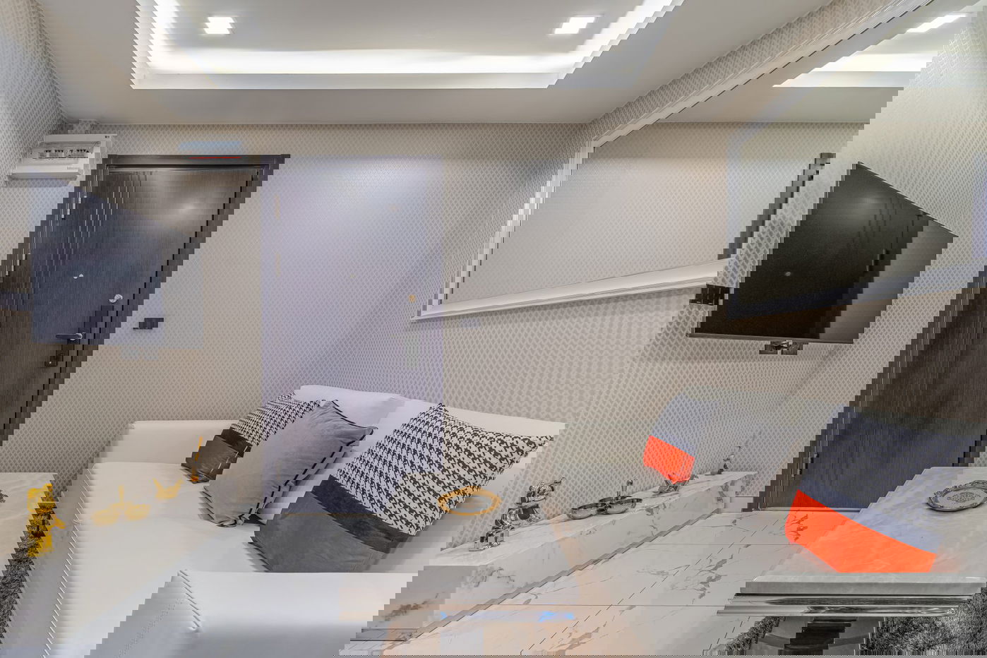 picture Arcadia Millennium Tower for Sale - 4/7