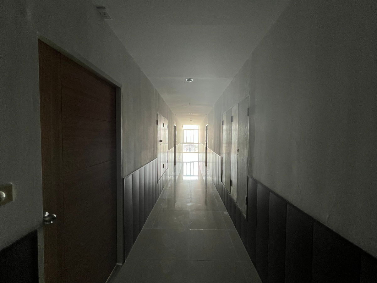 รูป JK 5686970 : เดอะ แกรนด์ เอดี จอมเทียน บีช พัทยา - รูปที่ 4/13